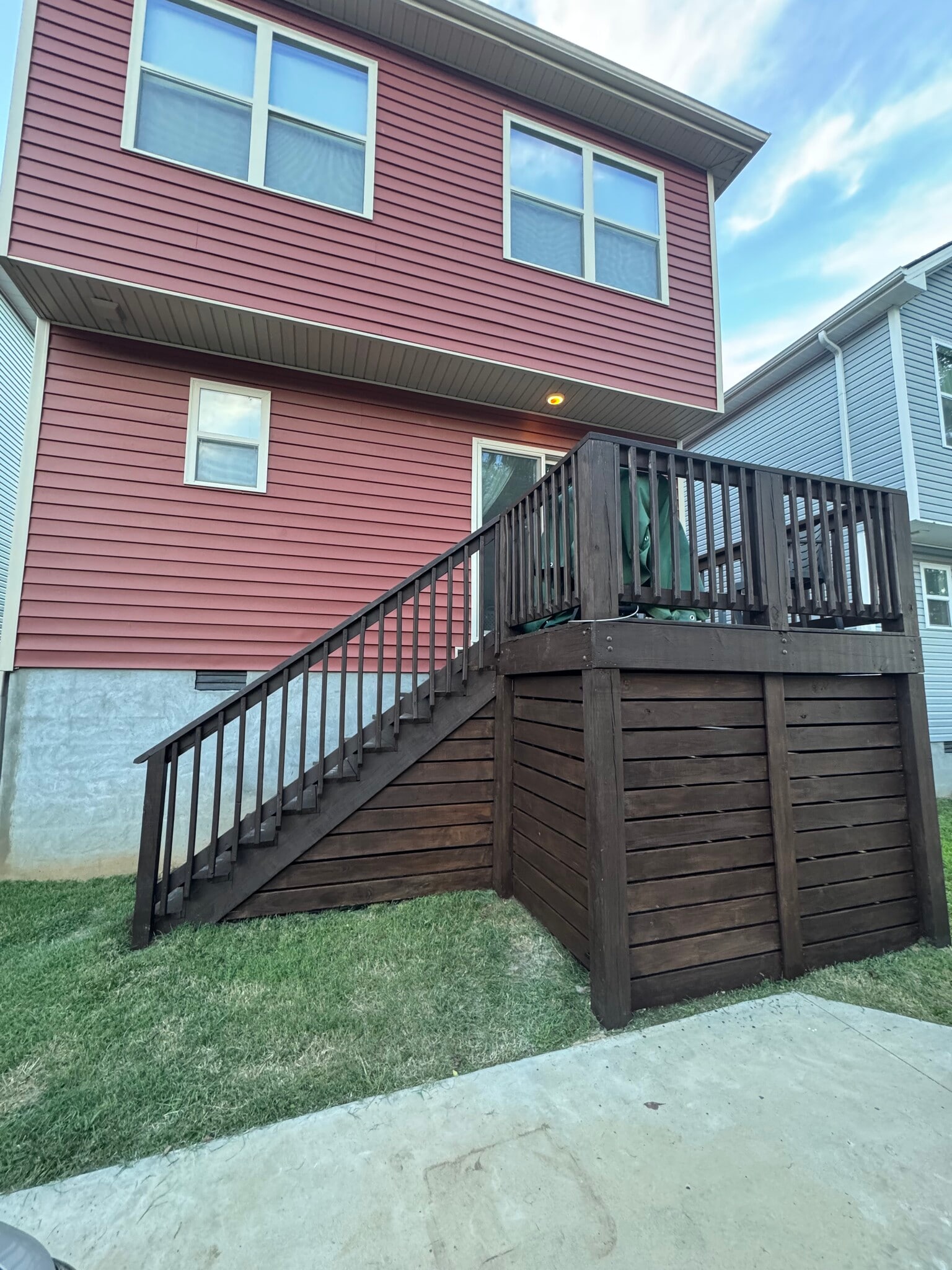 Back Deck - 704 Crossland Ave