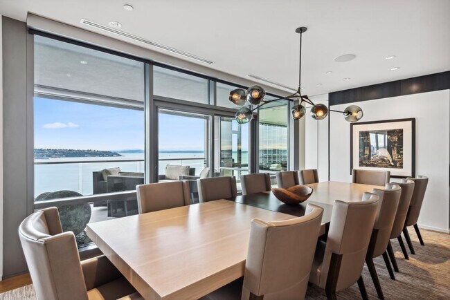 Building Photo - Millennium Tower - 2 bedrooms + den