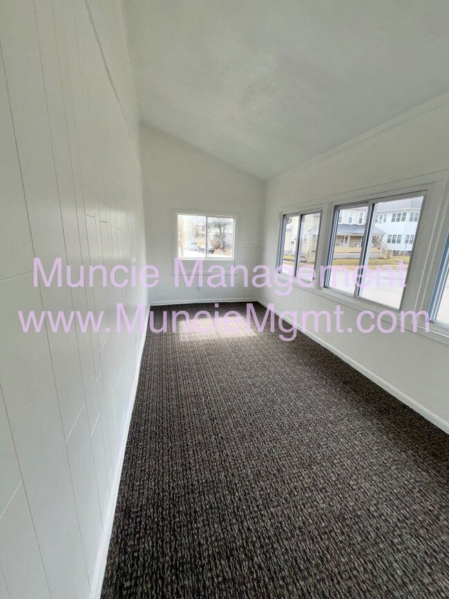 Building Photo - 500 N Alameda Ave