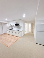 Building Photo - 7412 Pensacola Pl