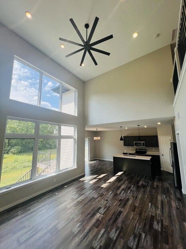 Building Photo - 1105 Ivy Ln
