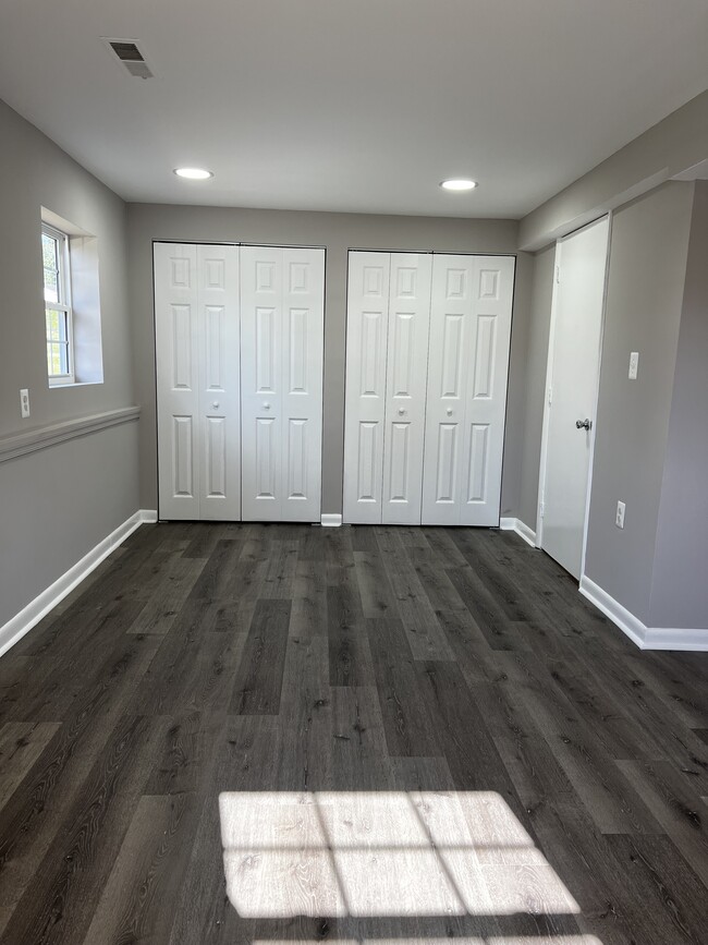 Building Photo - 14371 Springbrook Ct