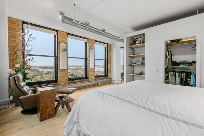 Building Photo - 290 Market St