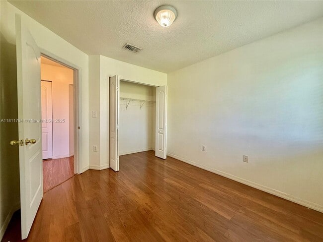 Building Photo - 15800 SW 92nd Ave
