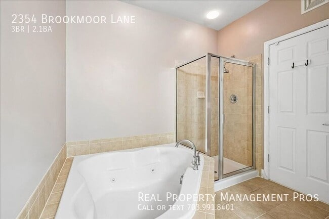 Building Photo - 2354 Brookmoor Ln