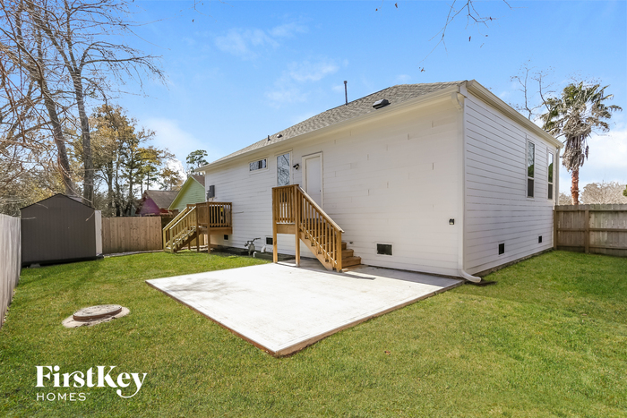 Building Photo - 8618 Valley Song Dr
