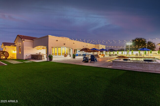 Building Photo - 2506 S 186th Dr