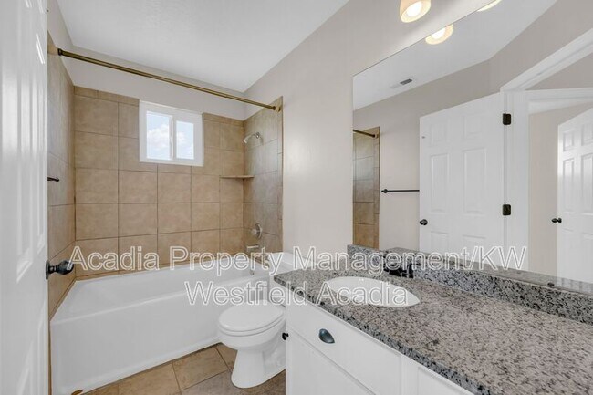 Building Photo - 25 E 2250 N