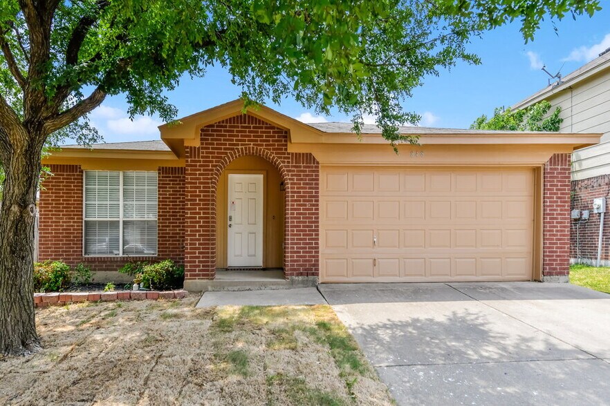 Primary Photo - 848 Meadowlark Dr