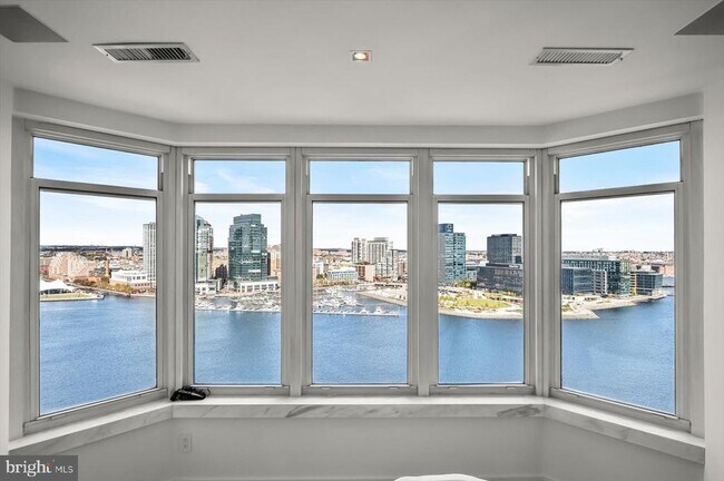 Building Photo - 100 Harborview Dr