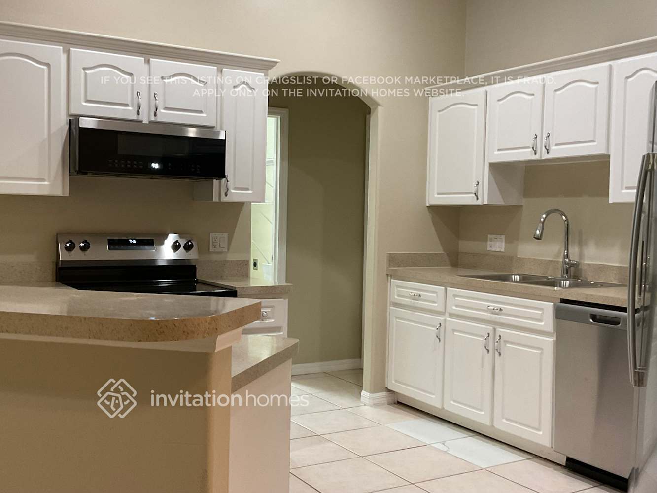 Building Photo - 11011 Lynn Lake Cir