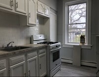 Building Photo - 85 E 25th St