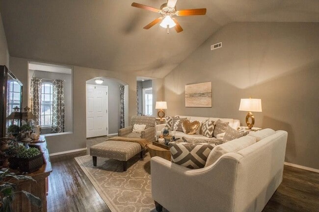 Building Photo - Wonderful and Spacious Rental Opportunity.