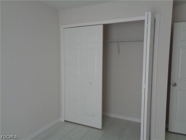 Building Photo - 3814 SW 15th Pl