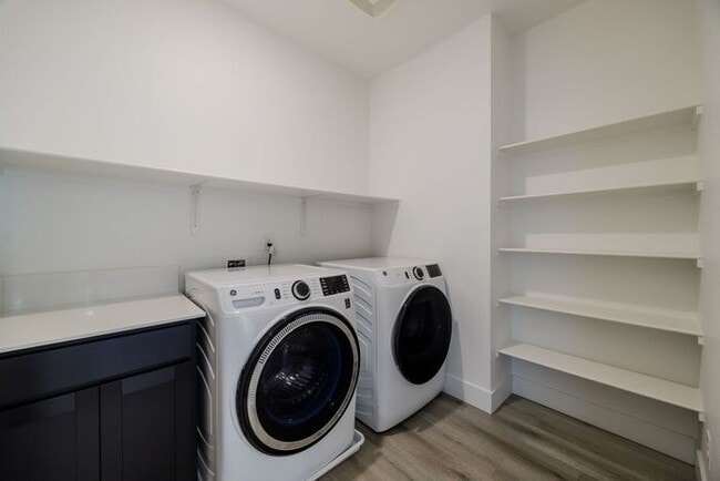 Building Photo - Brand new Arrowcreek Stunner!