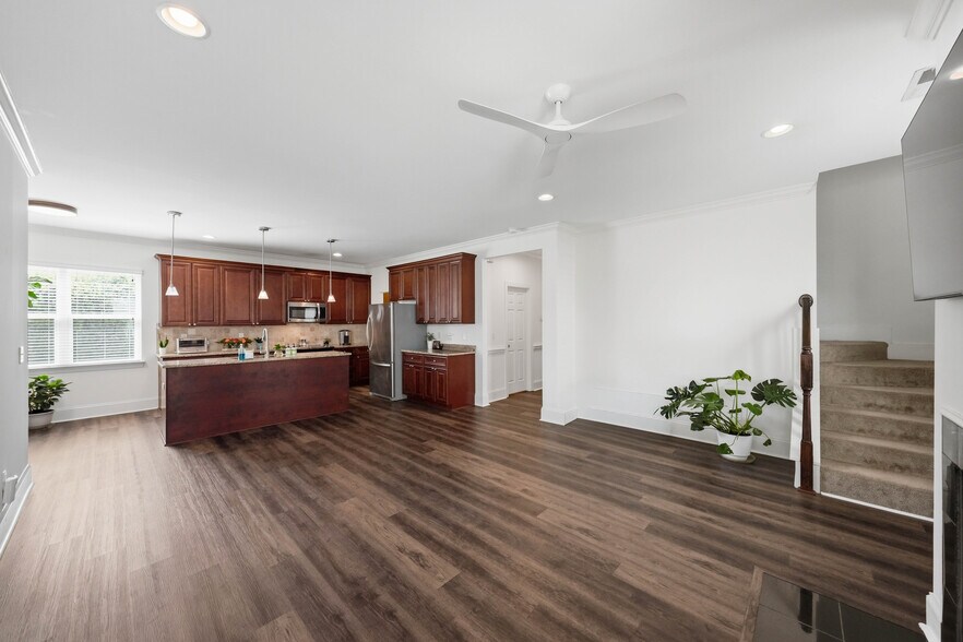 Building Photo - 20264 Harroway Dr
