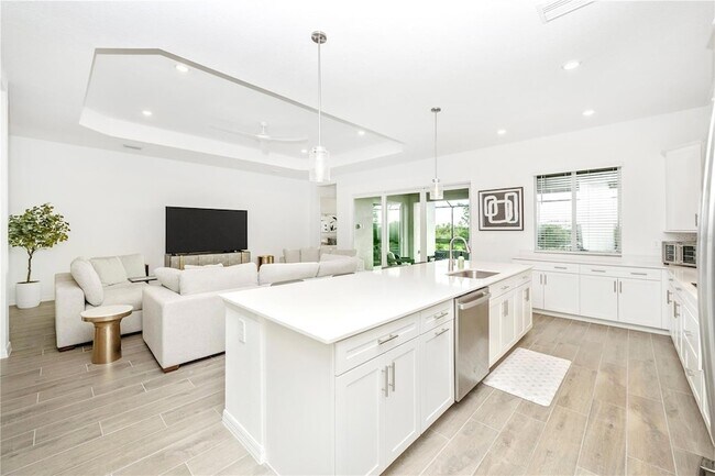 Building Photo - 17662 Santorini Ct