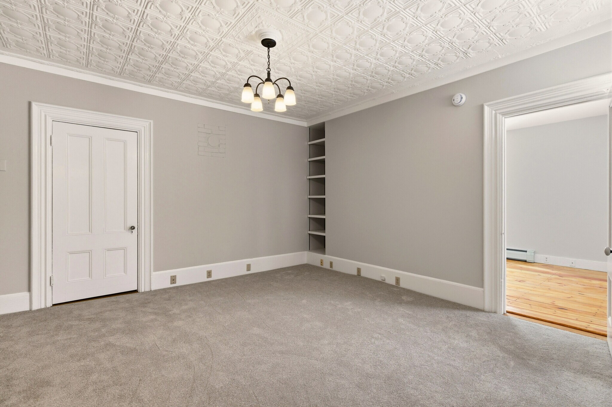 Building Photo - 113 Railroad Ave