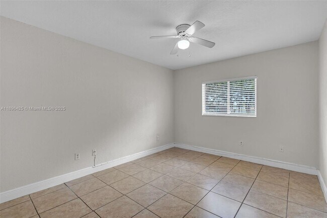 Building Photo - 3680 N 56th Ave