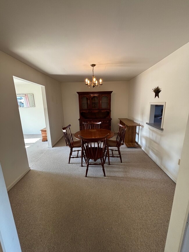 Building Photo - 2004 Hale Ct