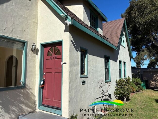 Building Photo - Delightful 3-Bedroom, 2 bath home in Pacific Grove