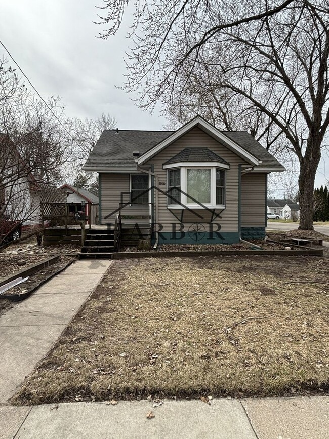 Building Photo - 800 8th Ave SE