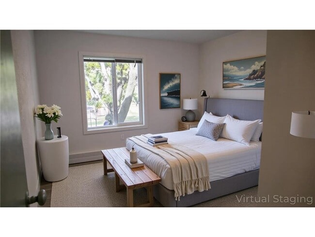 Building Photo - 1205 Victoria St