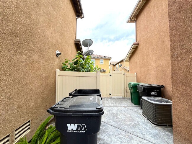 Building Photo - 14601 Serenade Dr