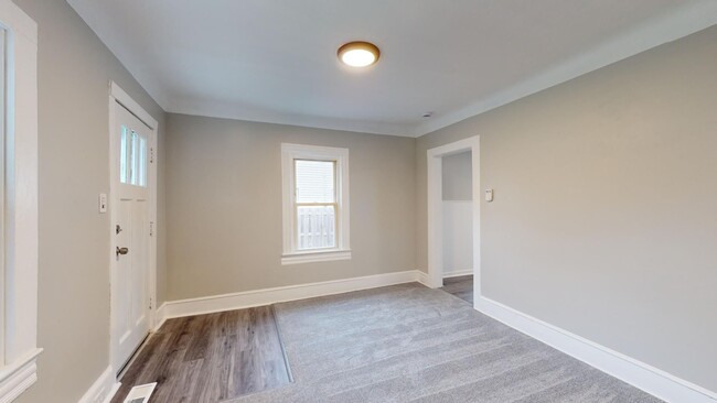 Building Photo - 1st Month Free! Renovated 3 bedroom home n...