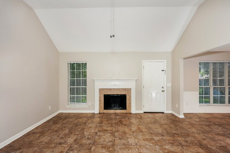 Building Photo - 8028 Rockhampton Cir