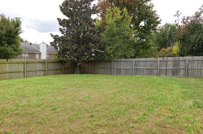 Building Photo - Super Cute Home In Excellent Location!