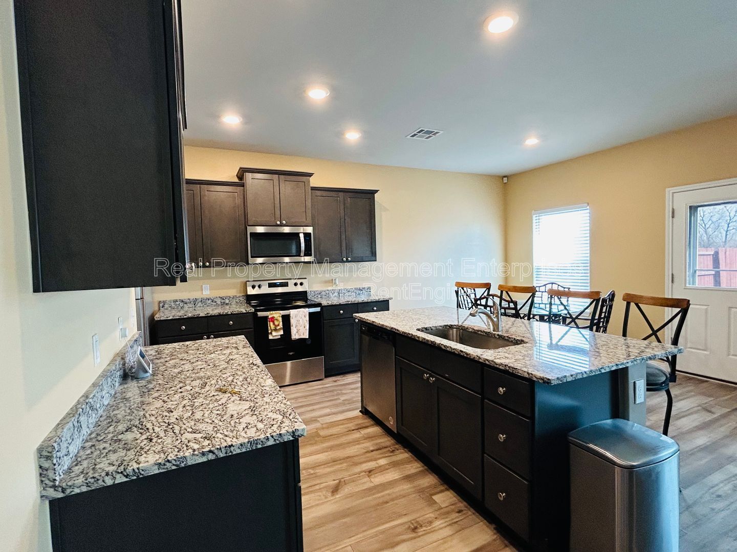 Building Photo - 1613 Crimson Lake Blvd