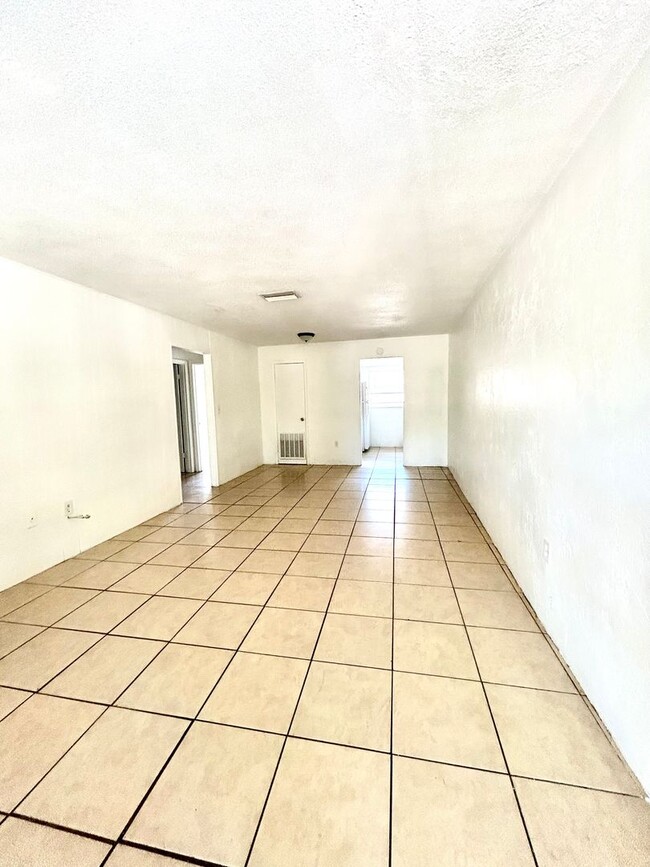 Building Photo - 1225 Kennedy Rd