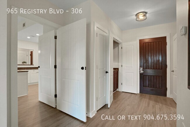 Building Photo - 965 Registry Blvd