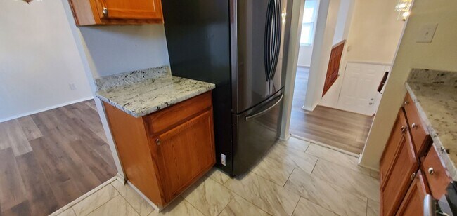 Building Photo - 7402 Brigmore Dr