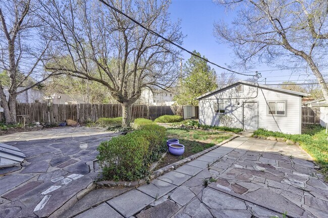 Building Photo - Historic Mount Vernon 4x1.5 Home Steps from Downtown Prescott