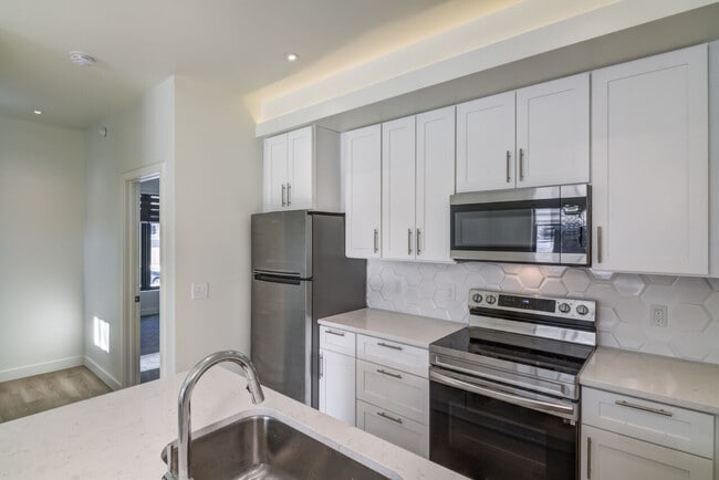 Building Photo - 3265 Fairfax St