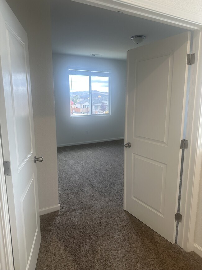 Building Photo - 9340 Bay Dr