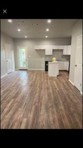 Building Photo - 9 Bowling Ln