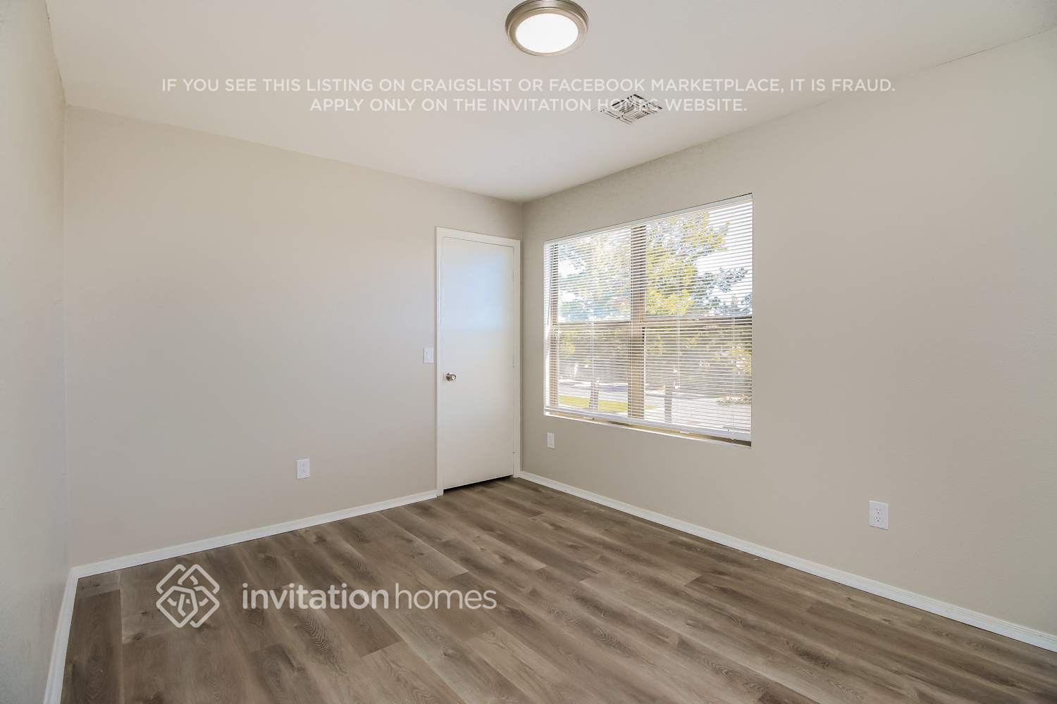 Building Photo - 1042 S San Vincente Ct