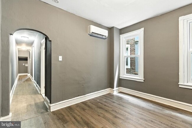 Building Photo - 1618 S 56th St