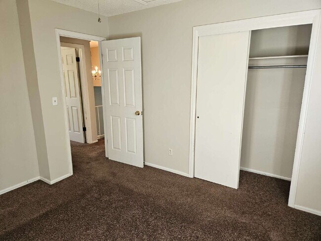 Building Photo - Charming 3-bedroom, 2-bathroom home