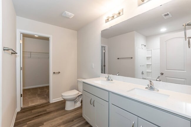 Building Photo - Modern Four Bedroom Home