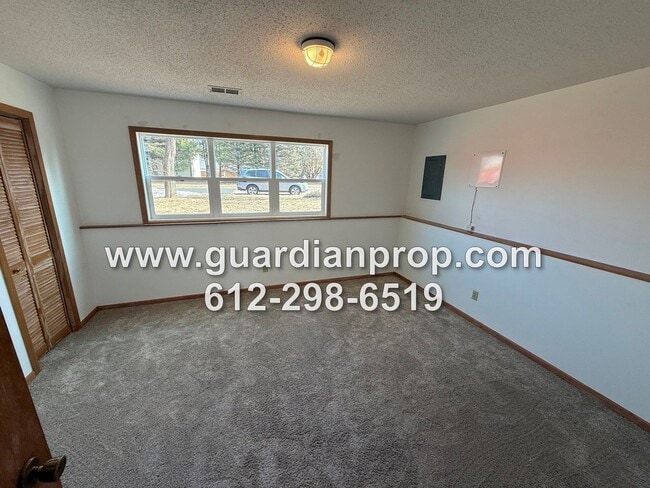 Building Photo - Shoreview House Available Now, Updated Kitchen & Baths, Open Floor Plan, Family Room, Mounds View...