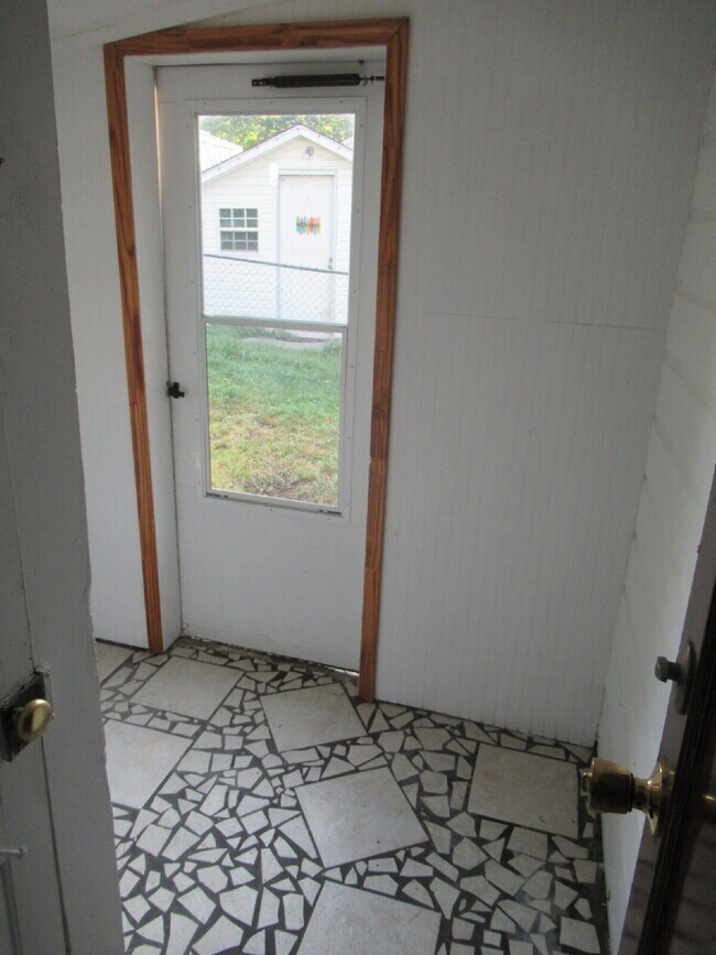 Building Photo - Nice 2 bedroom home located in Lincolnton