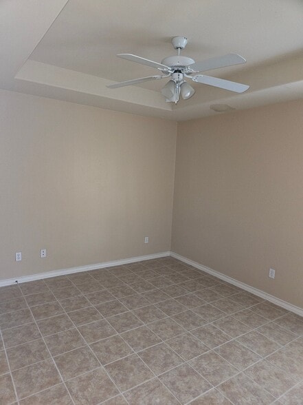 Building Photo - 804 N Taylor Rd