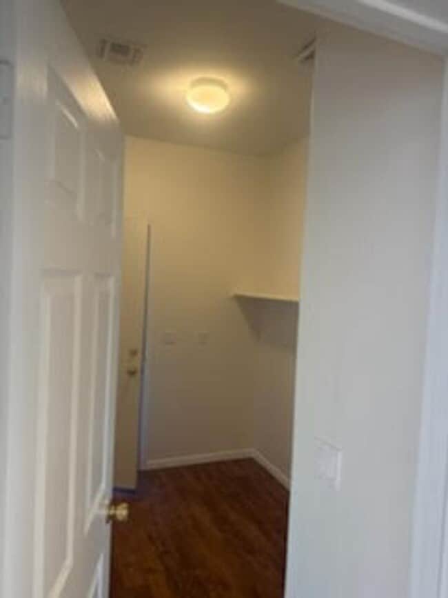 Building Photo - 22257 N Gibson Dr