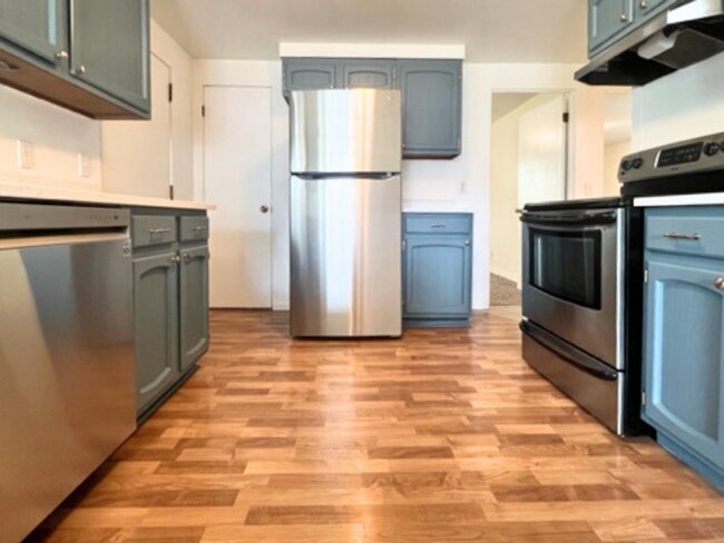 Building Photo - 3006 Bella~Great North End Home!