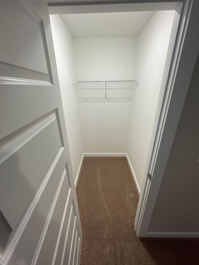 Building Photo - Home for Rent in Oak Grove, AL!! Available to View Now!!!