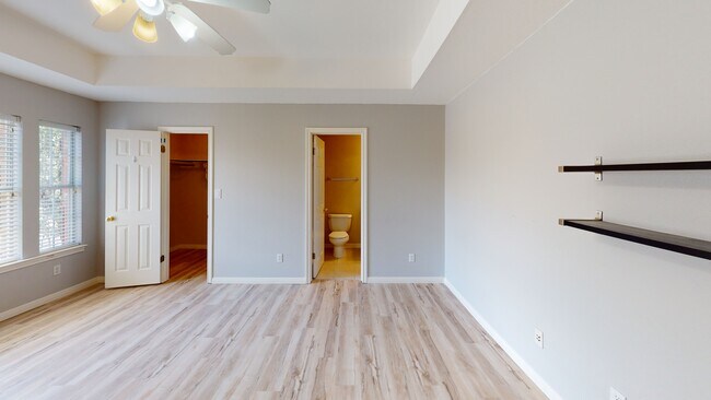 Building Photo - 15224 Calaveras Dr